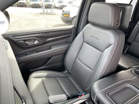 Used 2023 GMC Yukon Denali AWD/4WD image 25