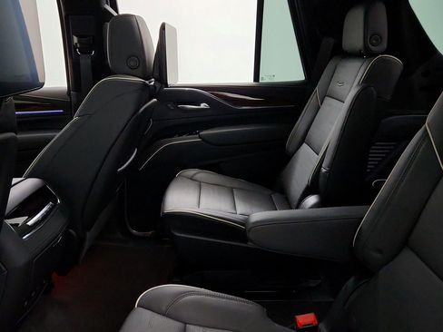 Certified 2023 Cadillac Escalade Premium Luxury AWD/4WD image 25