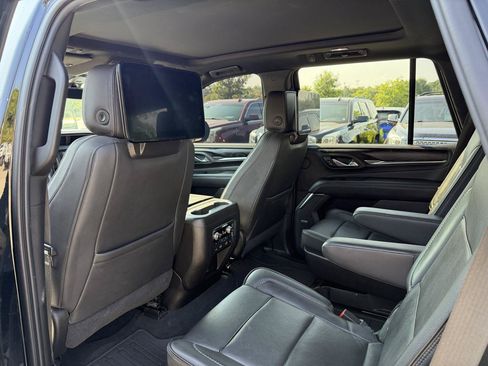 Used 2021 GMC Yukon Denali w/ Denali Ultimate Package AWD/4WD image 14