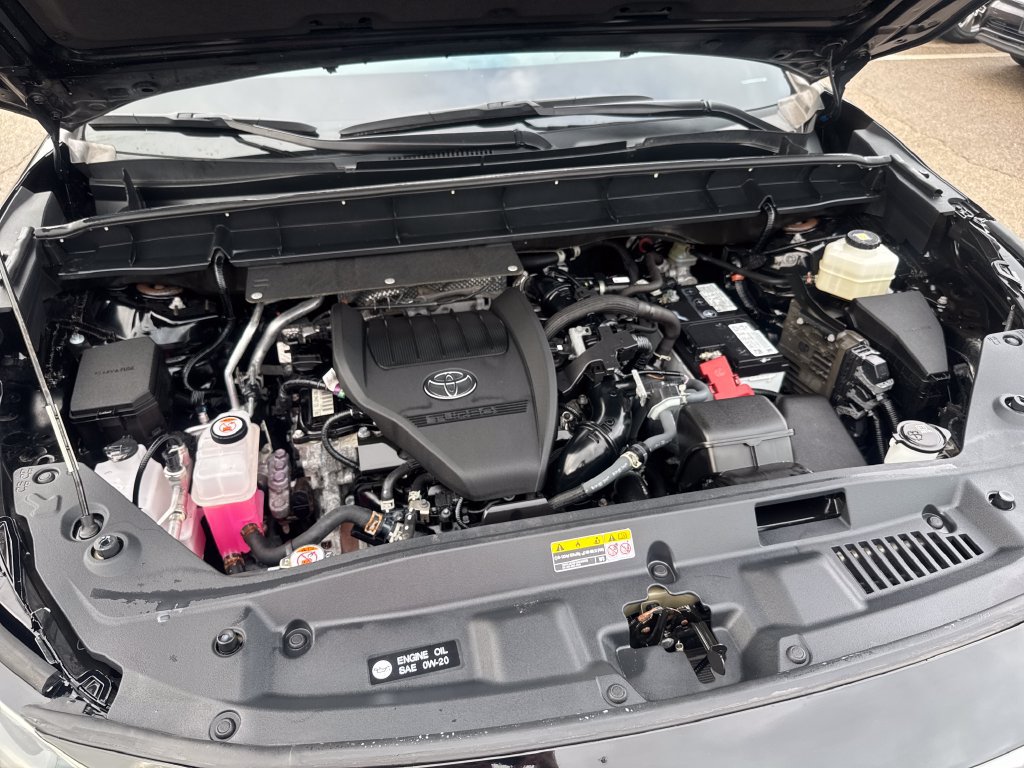 Used 2023 Toyota Highlander LE FWD image 49