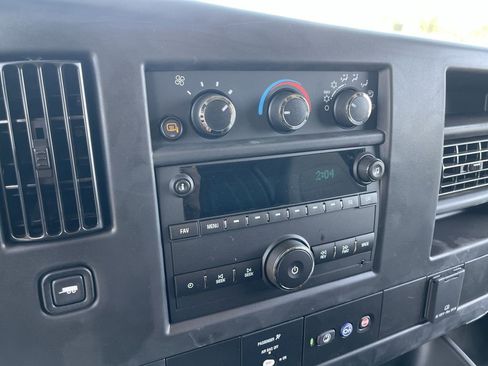 New 2025 GMC Savana 2500 Extended w/ Driver Convenience Package image 13