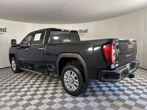 Used 2022 GMC Sierra 2500 Denali image 6