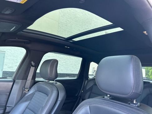 Used 2024 Lincoln Nautilus Reserve w/ Equipment Group 202A AWD/4WD image 23