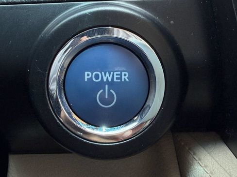Used 2012 Toyota Camry XLE w/ Convenience Pkg FWD image 22