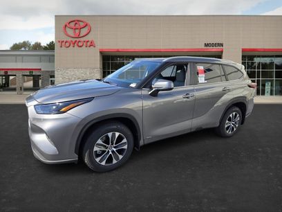 New 2025 Toyota Highlander XLE
