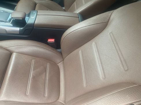 Used 2020 Mercedes-Benz GLB 250 image 2