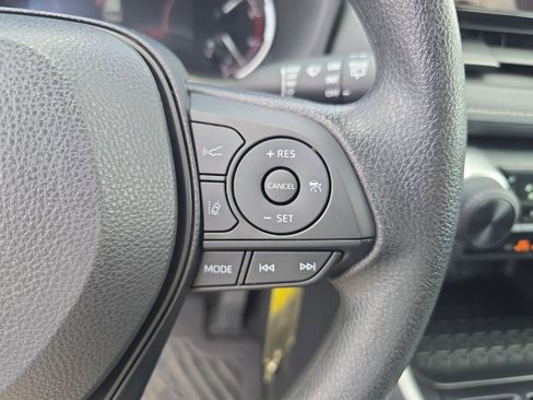 Used 2025 Toyota RAV4 LE FWD image 22