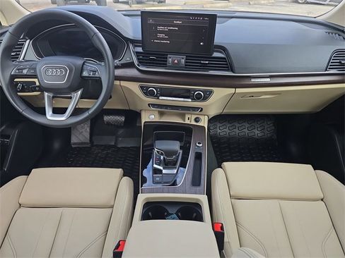 Used 2025 Audi Q5 e Premium image 9