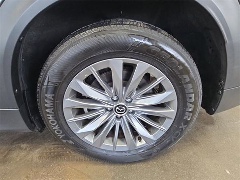Used 2024 MAZDA CX-90 3.3 Turbo w/ Preferred Plus image 33