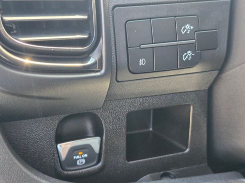 Used 2023 RAM ProMaster 2500 w/ Driver Convenience Group FWD image 38