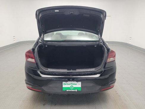 Used 2020 Hyundai Elantra SE image 29
