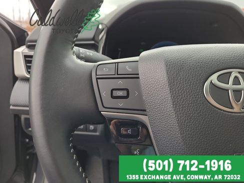 Certified 2025 Toyota Camry SE image 25