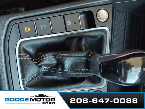 Used 2025 Volkswagen Jetta SEL image 14