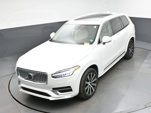 Used 2024 Volvo XC90 B5 Core w/ Protection Package Premier AWD/4WD image 19