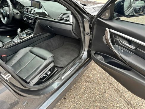 Used 2018 BMW 330i xDrive Sedan AWD/4WD image 20