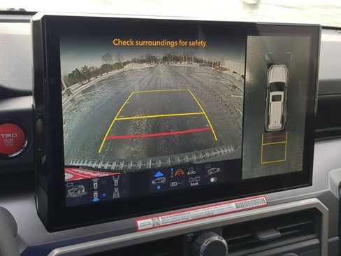 Used 2025 Toyota 4Runner TRD Off-Road Premium image 13