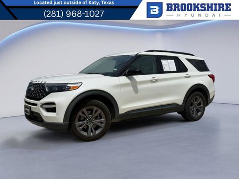 Used 2022 Ford Explorer XLT w/ Equipment Group 202A RWD image 1