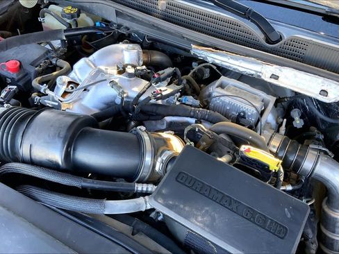 Used 2018 GMC Sierra 2500 Denali w/ Duramax Plus Package image 32