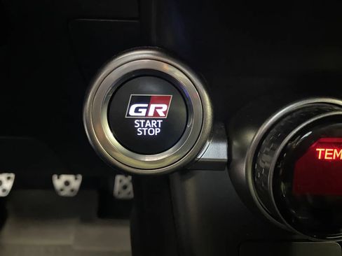 Used 2022 Toyota GR86 Premium image 18