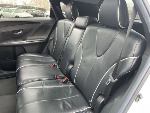 Used 2013 Toyota Venza LE image 19