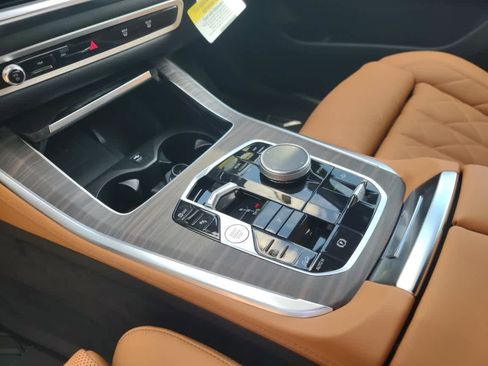 Used 2026 BMW X5 xDrive40i w/ Climate Comfort Package image 20