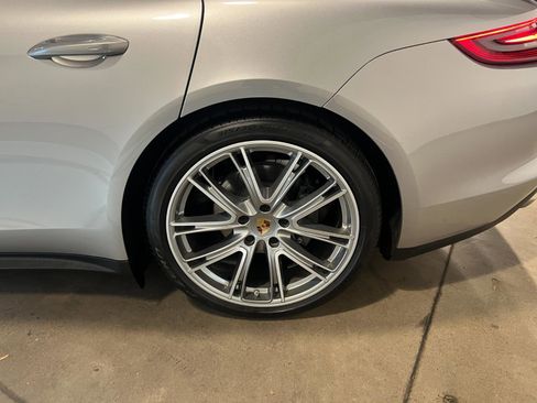 Used 2020 Porsche Panamera 4S image 47