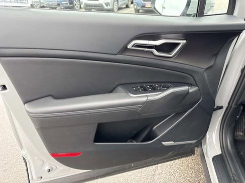 New 2026 Kia Sportage EX image 10