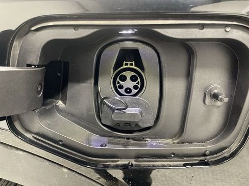 Used 2026 Chevrolet Equinox EV LT w/ LPO, All-Weather Mat Package FWD image 29