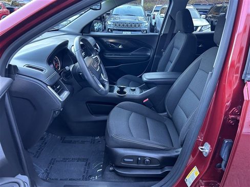 Used 2022 GMC Terrain SLE w/ Driver Convenience Package image 16