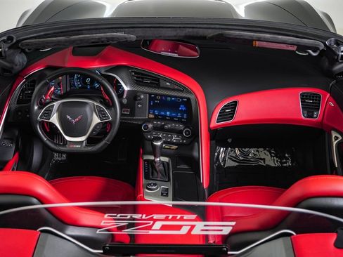 Used 2016 Chevrolet Corvette Z06 w/ 3LZ Preferred Equipment Group RWD image 21