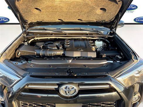 Used 2022 Toyota 4Runner TRD Off-Road image 30