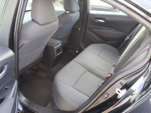 Used 2020 Toyota Corolla LE image 29