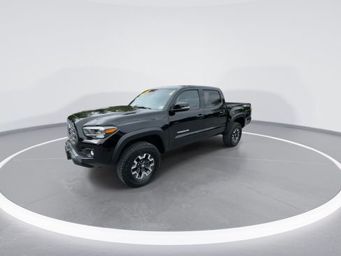 Used 2023 Toyota Tacoma TRD Off-Road w/ Technology Package AWD/4WD image 8