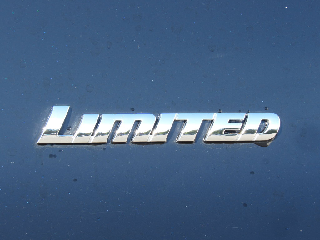 Used 2023 Toyota 4Runner Limited AWD/4WD image 8