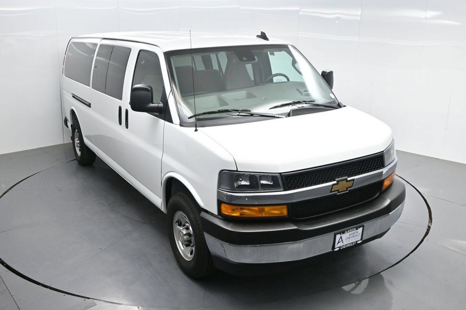 Used 2025 Chevrolet Express 3500 LT w/ LT Preferred Equipment Group RWD image 46
