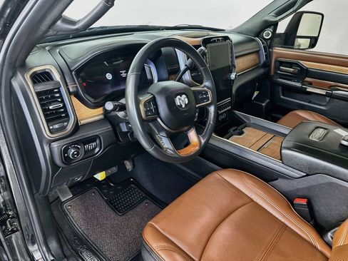 Used 2024 RAM 3500 Limited AWD/4WD image 29