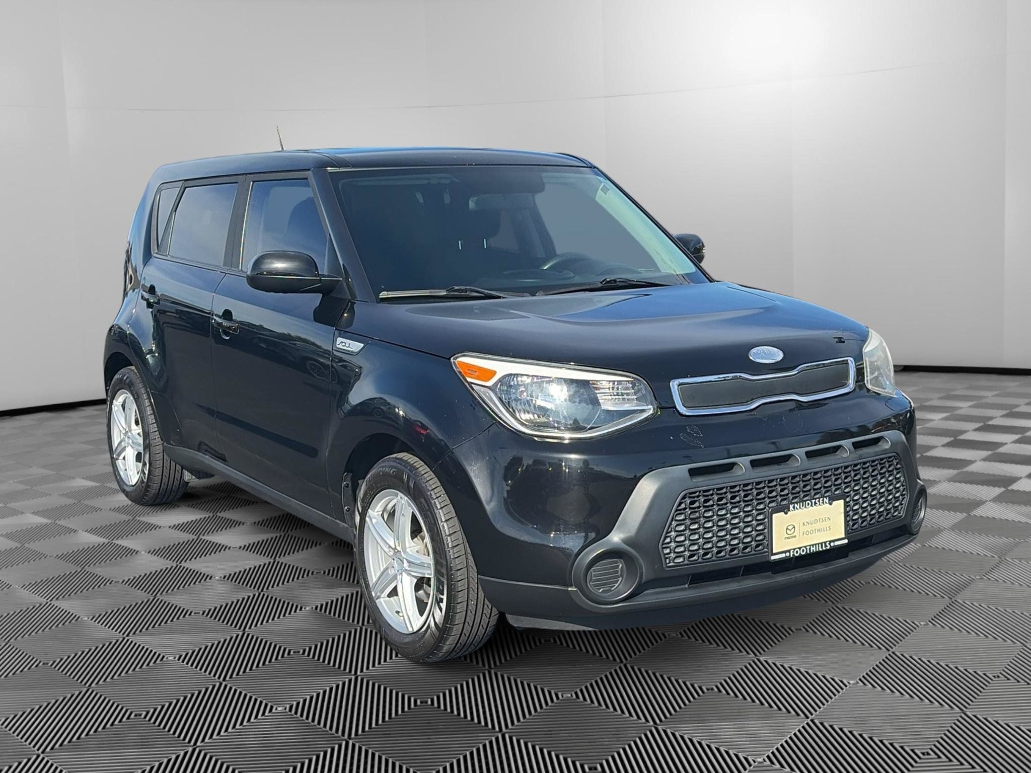 Used 2016 Kia Soul FWD image 1
