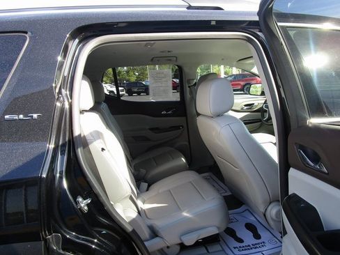 Used 2023 GMC Acadia SLT image 22