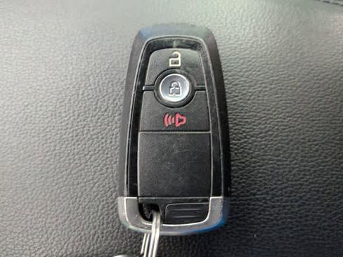 Used 2019 Ford Explorer XLT w/ Class III Trailer Tow Package image 35