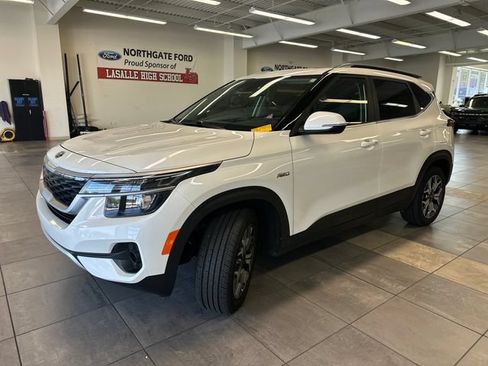 Used 2021 Kia Seltos EX AWD/4WD image 15