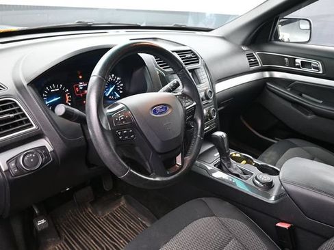 Used 2016 Ford Explorer XLT AWD/4WD image 18