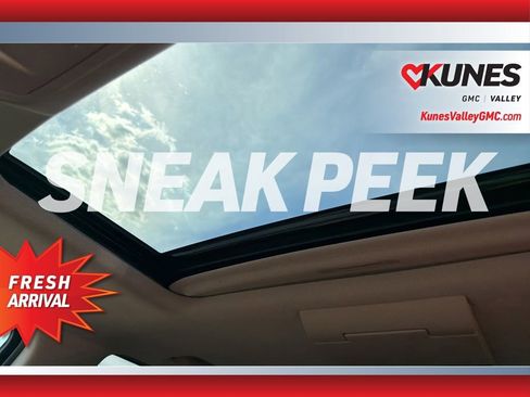 Used 2017 GMC Yukon XL Denali w/ Open Road Package AWD/4WD image 8