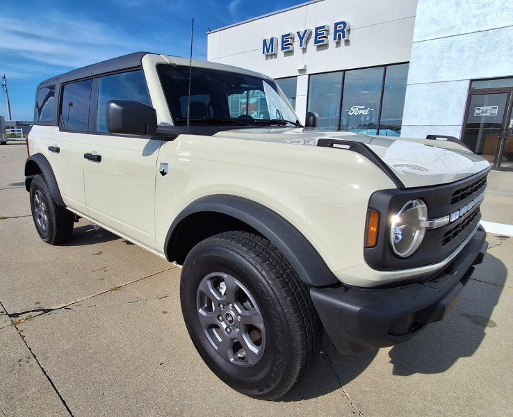 Used 2025 Ford Bronco Big Bend AWD/4WD image 2