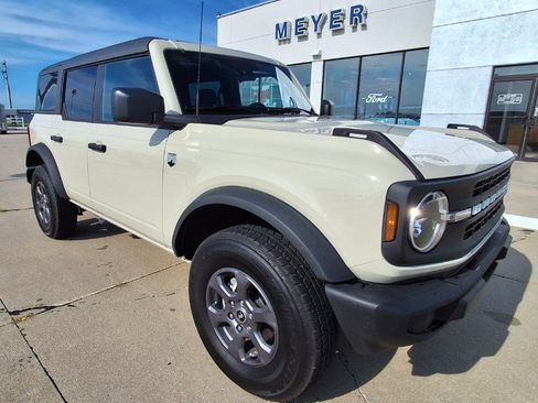 Used 2025 Ford Bronco Big Bend AWD/4WD image 2