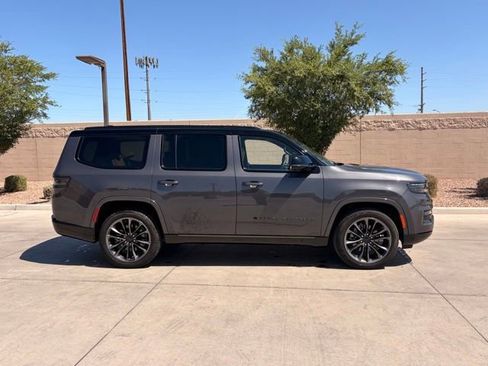 Certified 2025 Jeep Grand Wagoneer Series III w/ Quick Order Packagew 28T AWD/4WD image 5