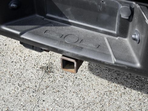 Used 2012 Ford F150 XLT w/ XLT Chrome Pkg image 7