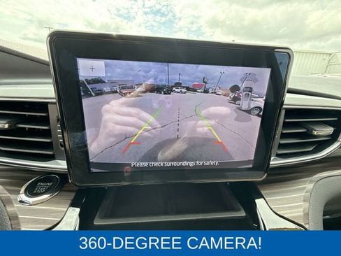 Used 2023 Ford Explorer Limited AWD/4WD image 33