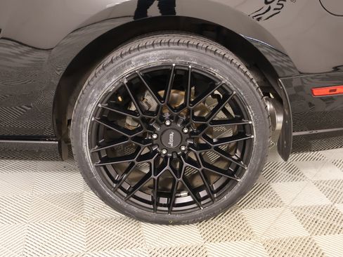Used 2013 Ford Mustang GT Premium w/ Brembo Brake Pkg RWD image 17