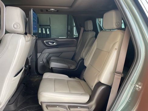 Used 2024 Chevrolet Tahoe Z71 w/ Luxury Package AWD/4WD image 18