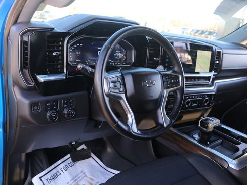 Used 2023 Chevrolet Silverado 1500 LT Trail Boss w/ Convenience Package II image 15